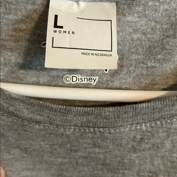 Disney Lizzie McGuire Gray Graphic T-Shirt with ‘Hooray for me’ cartoon graphic - Picture 4 of 4